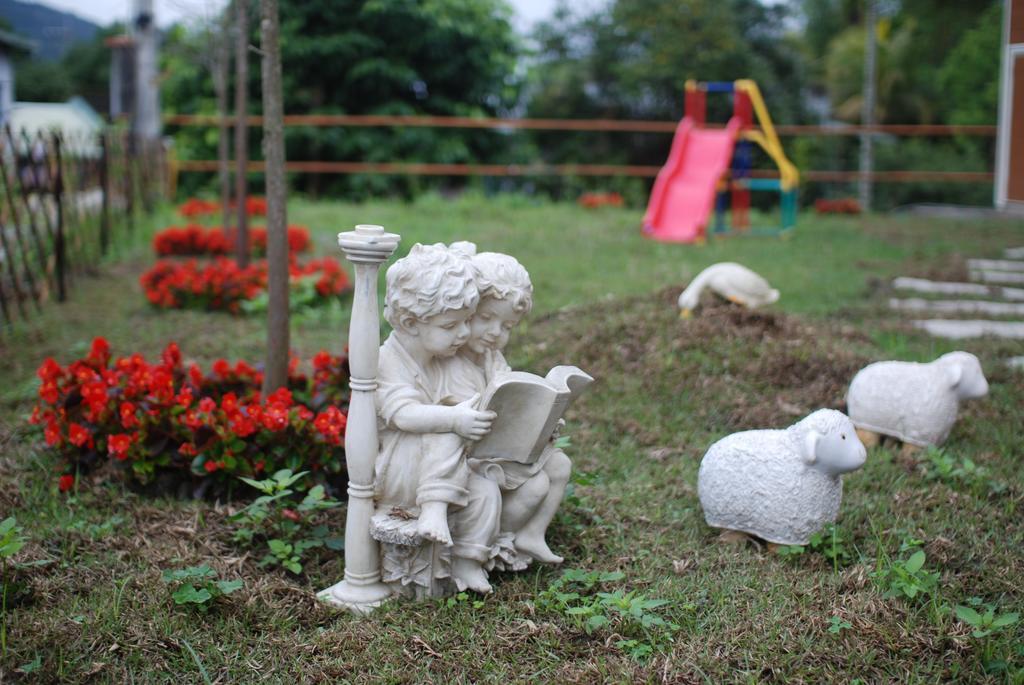 The Anderson Manor Hotel Руисуи Екстериор снимка
